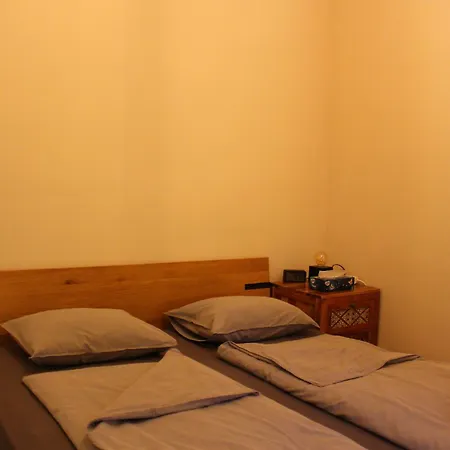 Apartment 1br Stylish With Views & Ac - Purple Skyline Budapest