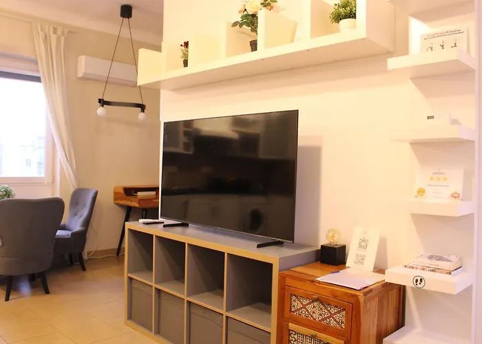 1br Stylish With Views & Ac - Purple Skyline *